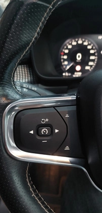 Volvo XC 40 cena 95500 przebieg: 209400, rok produkcji 2019 z Warszawa małe 781